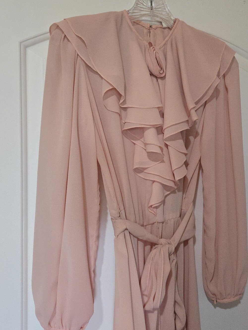 Vintage 1960s? Union Made Pink Ruffle Flower Front Tie-Waist Dress, SIZE S? - Picture 9 of 16